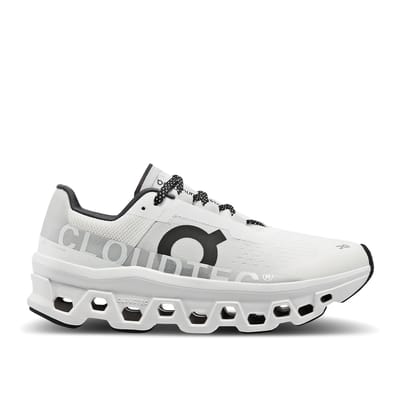Cloudnova Sneakers - Off-white