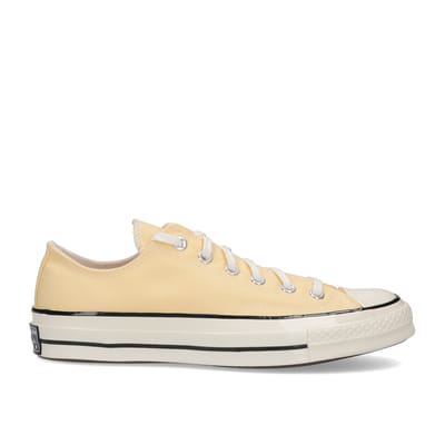 Converse shop 2025 kuwait