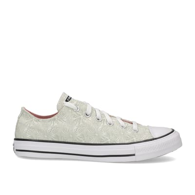 Converse shoes cheap saudi arabia