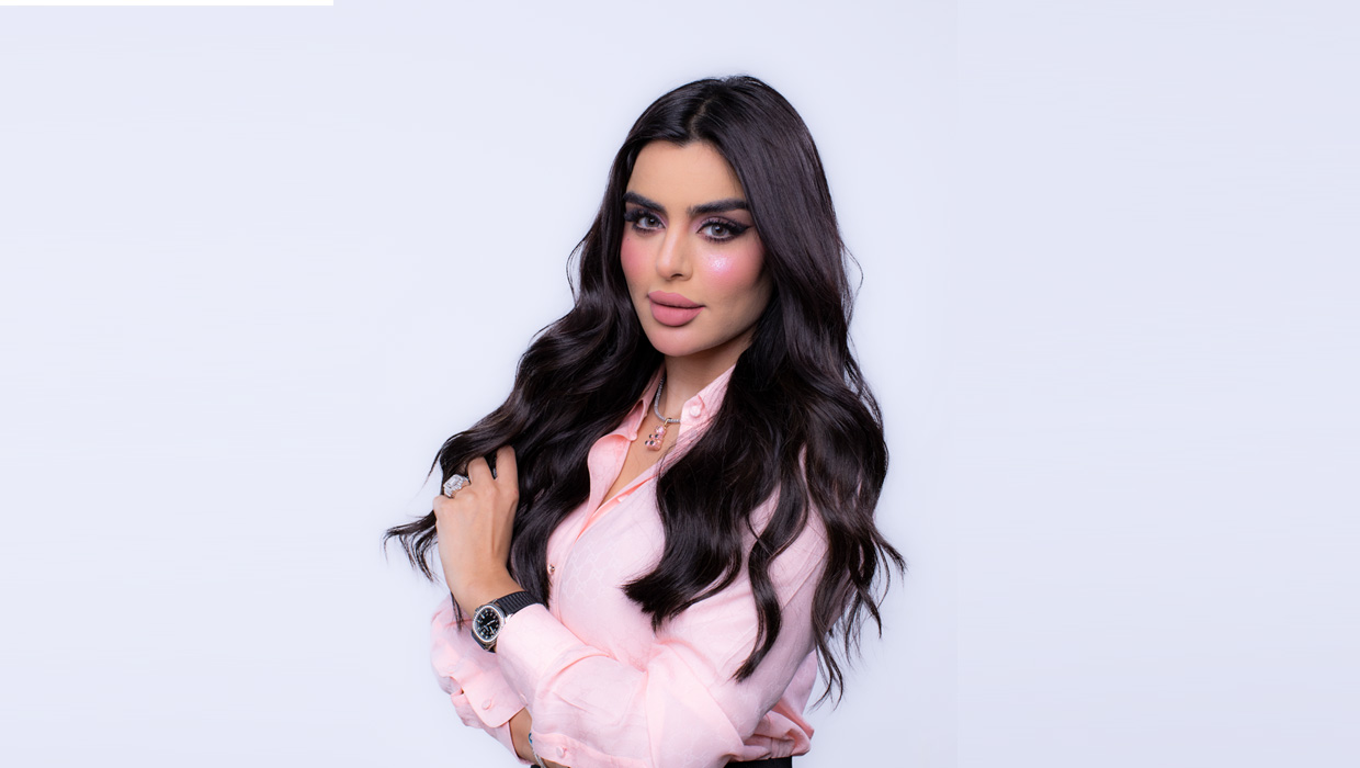 Pink Glitter Makeup Look With Hind Artist & Hajer Alasaf