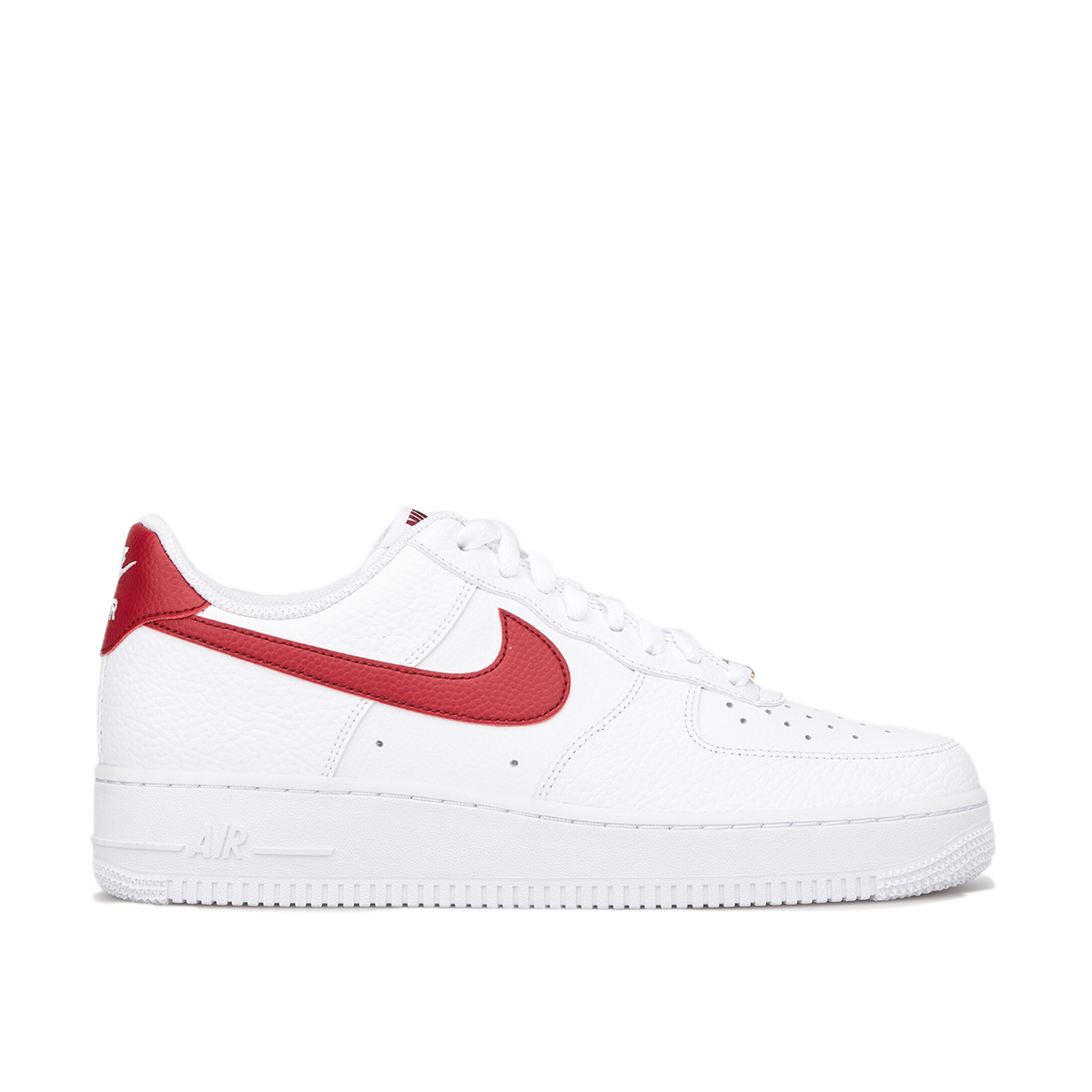 Buy Air Force 1'07 Sneakers - White Online in Kuwait | Boutiqaat