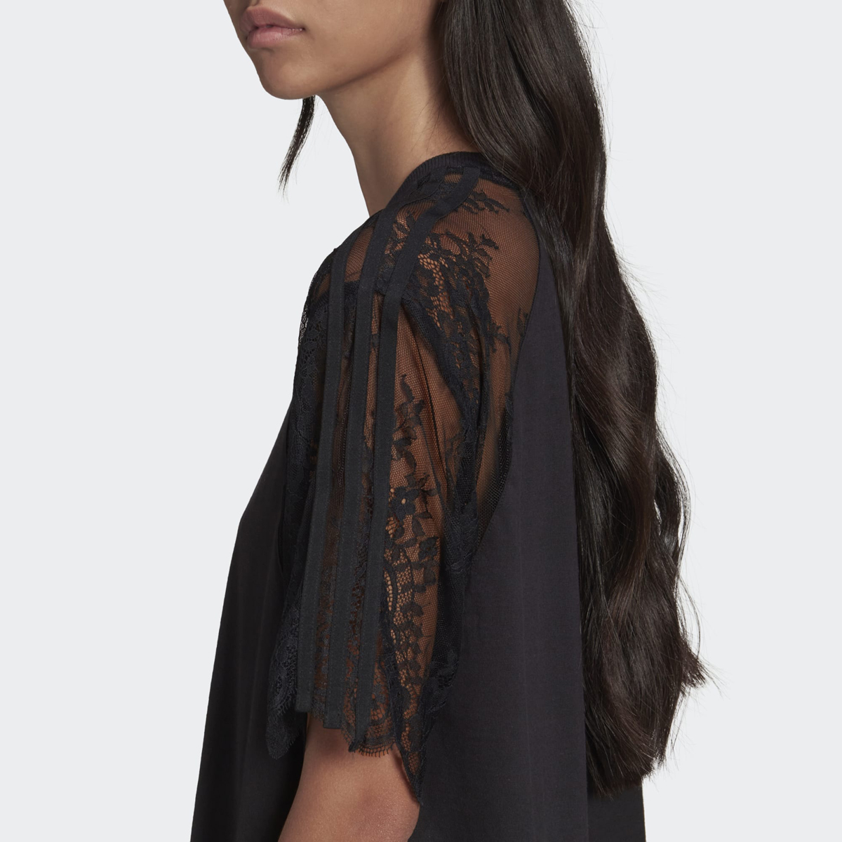 Buy Adicolor Classics Lace T-Shirt Dress - Black Online in Saudi Arabia |  Boutiqaat
