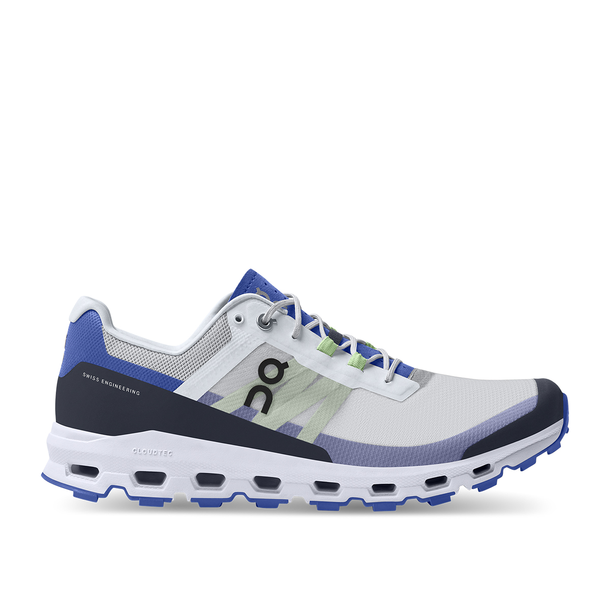 buy-cloud-vista-running-shoes-white-online-in-kuwait-boutiqaat