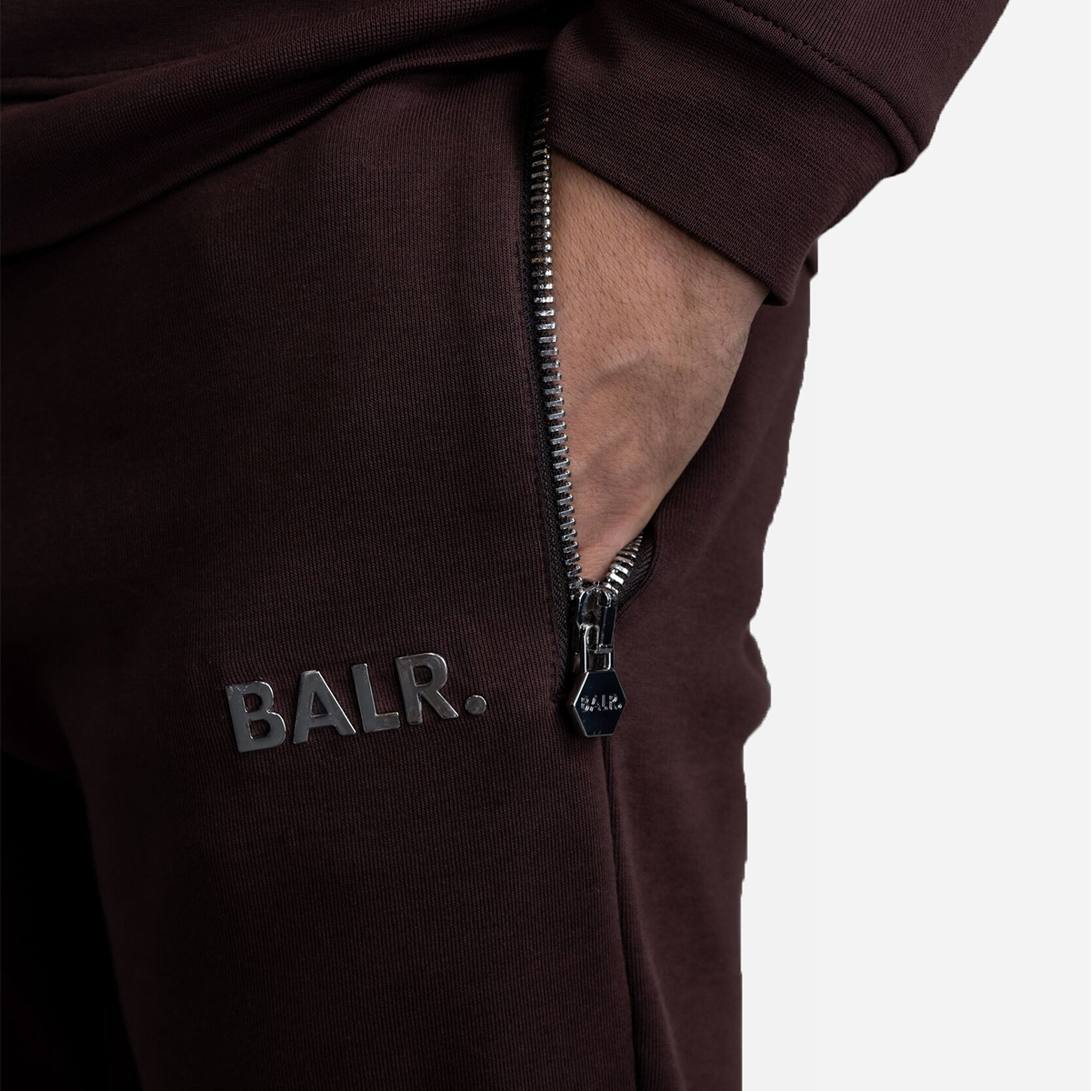 Buy Q-Series Slim Classic Sweatpants - Brown Online in United Arab