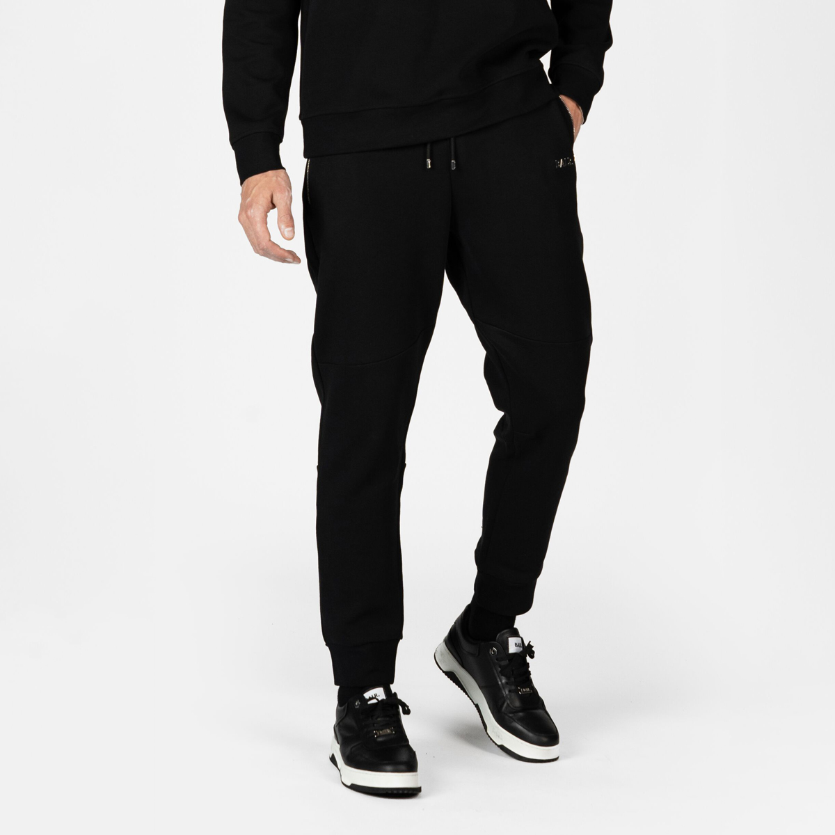 Buy Q-Series Regular Fit Jogger - Black Online in Kuwait | Boutiqaat