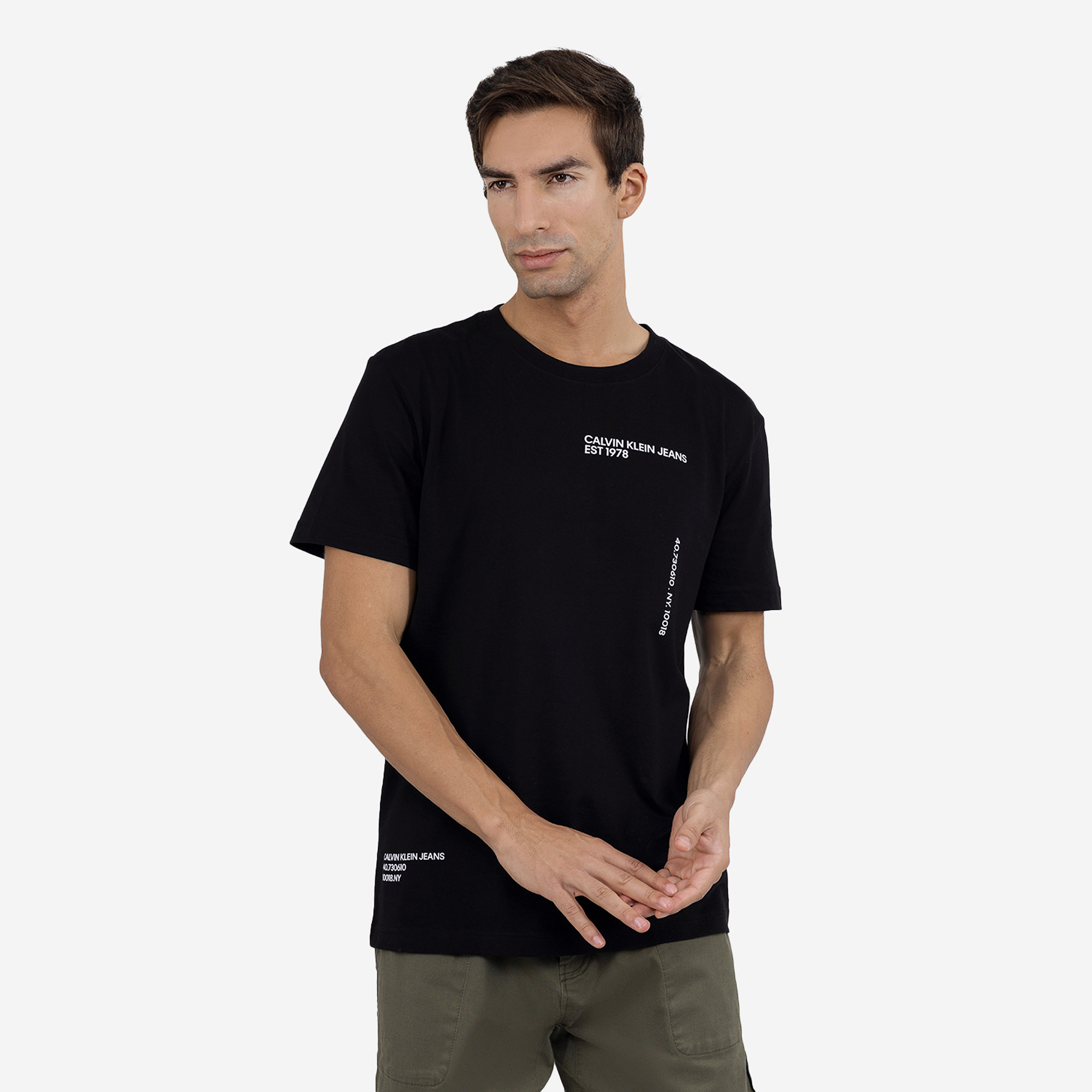 Calvin klein jeans sales logo t shirt