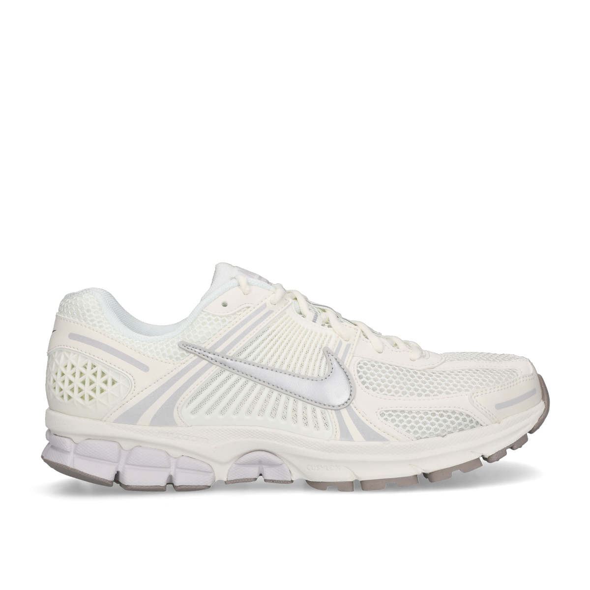 Buy Zoom Vomero 5 Sneakers - White Online for Men in Iraq